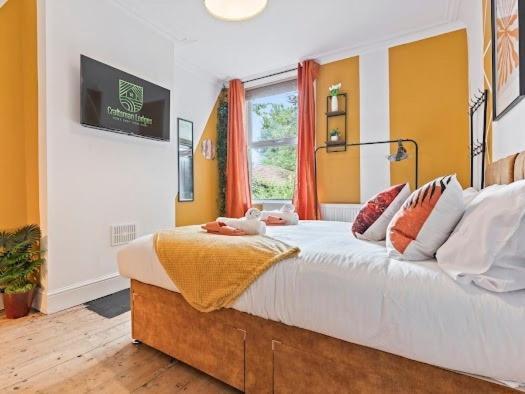 Bs6 5 Bedroom 10 Beds Parking Holiday home